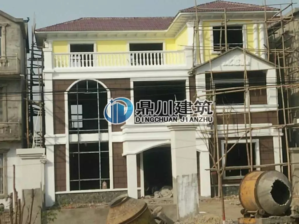 農村復式三層大氣別墅，造價親民易建造，30萬也能建出豪宅效果！