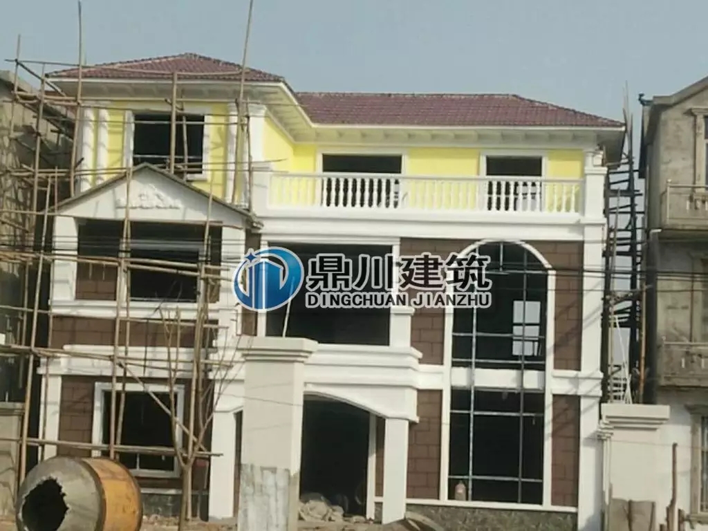 農村復式三層大氣別墅，造價親民易建造，30萬也能建出豪宅效果！